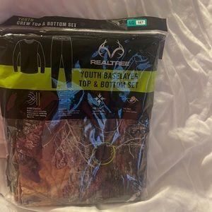 Crew top and bottom set, youth base layer